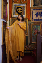 Load image into Gallery viewer, Sona