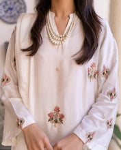 Load image into Gallery viewer, Noor