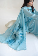 Load image into Gallery viewer, Iris